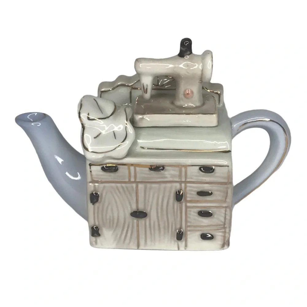Trinket Box Mini Tea Pot‎ Sewing Machine Cabinet With Lid Porcelain Collectible